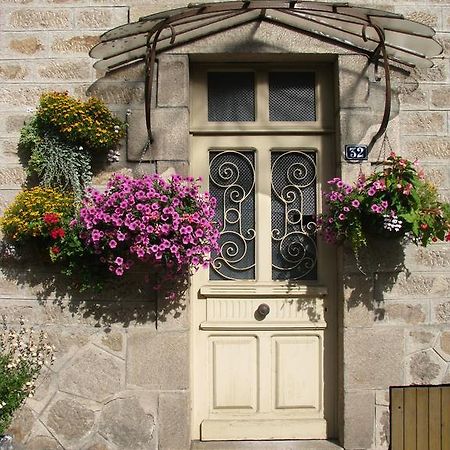 Chambre d'hôtes des Monédières Acomodação com café da manhã Treignac Exterior foto