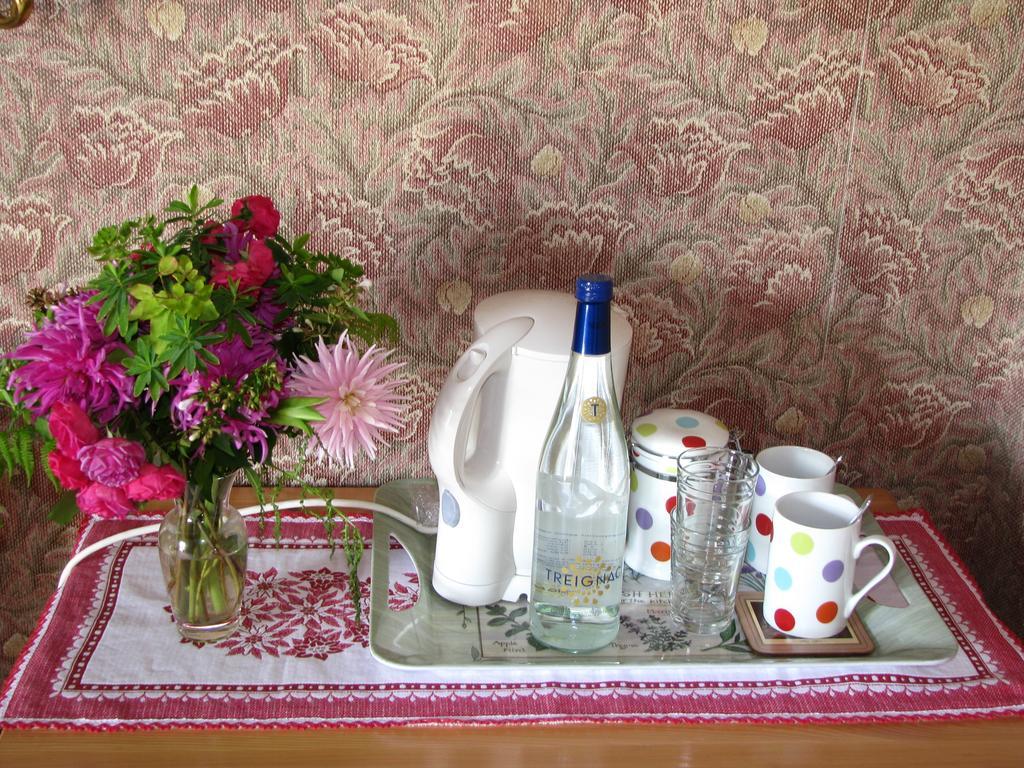 Chambre d'hôtes des Monédières Acomodação com café da manhã Treignac Exterior foto